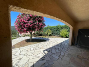 Rez de jardin, entre mer et montagne